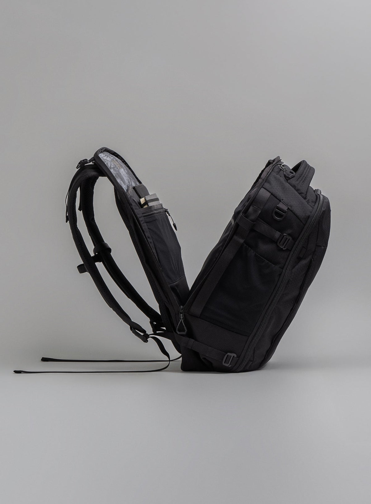 PHANTOM 40L BACKPACK