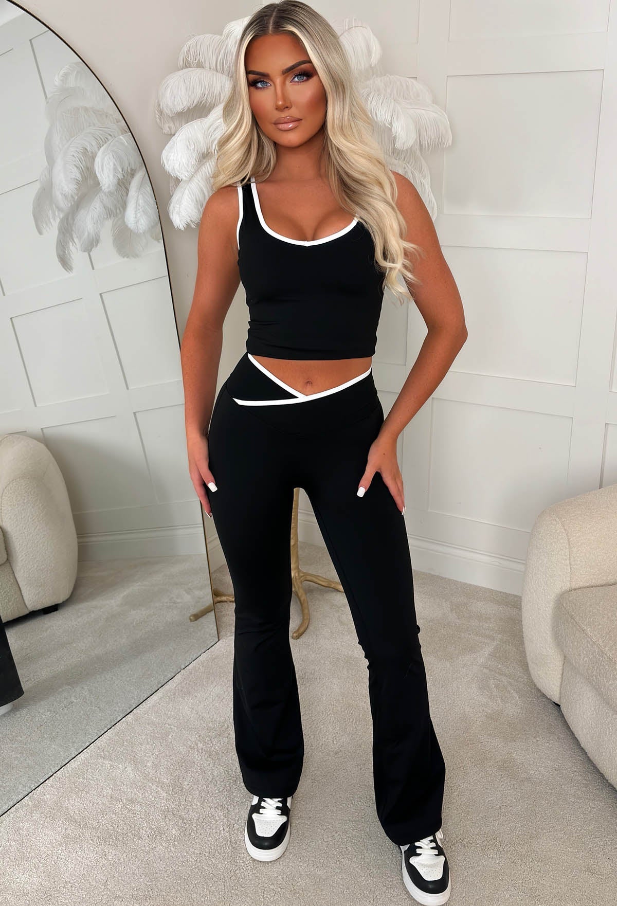 Effortless Cool Black Contrast Edge Activewear Set