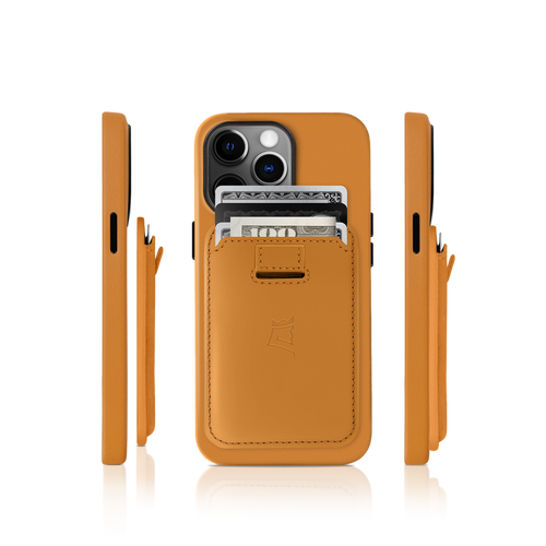 Cognac / iPhone 15 Pro