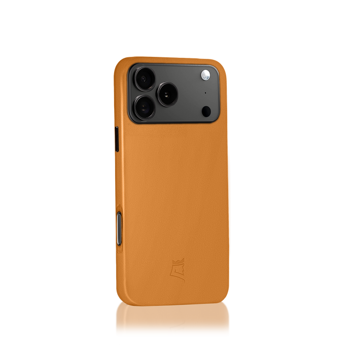 Cognac / iPhone 17 Pro Max