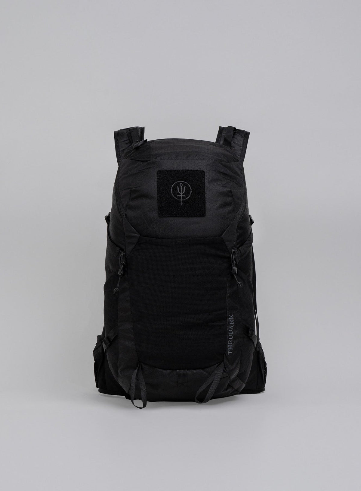 PINNACLE 28L HIKING BACKPACK