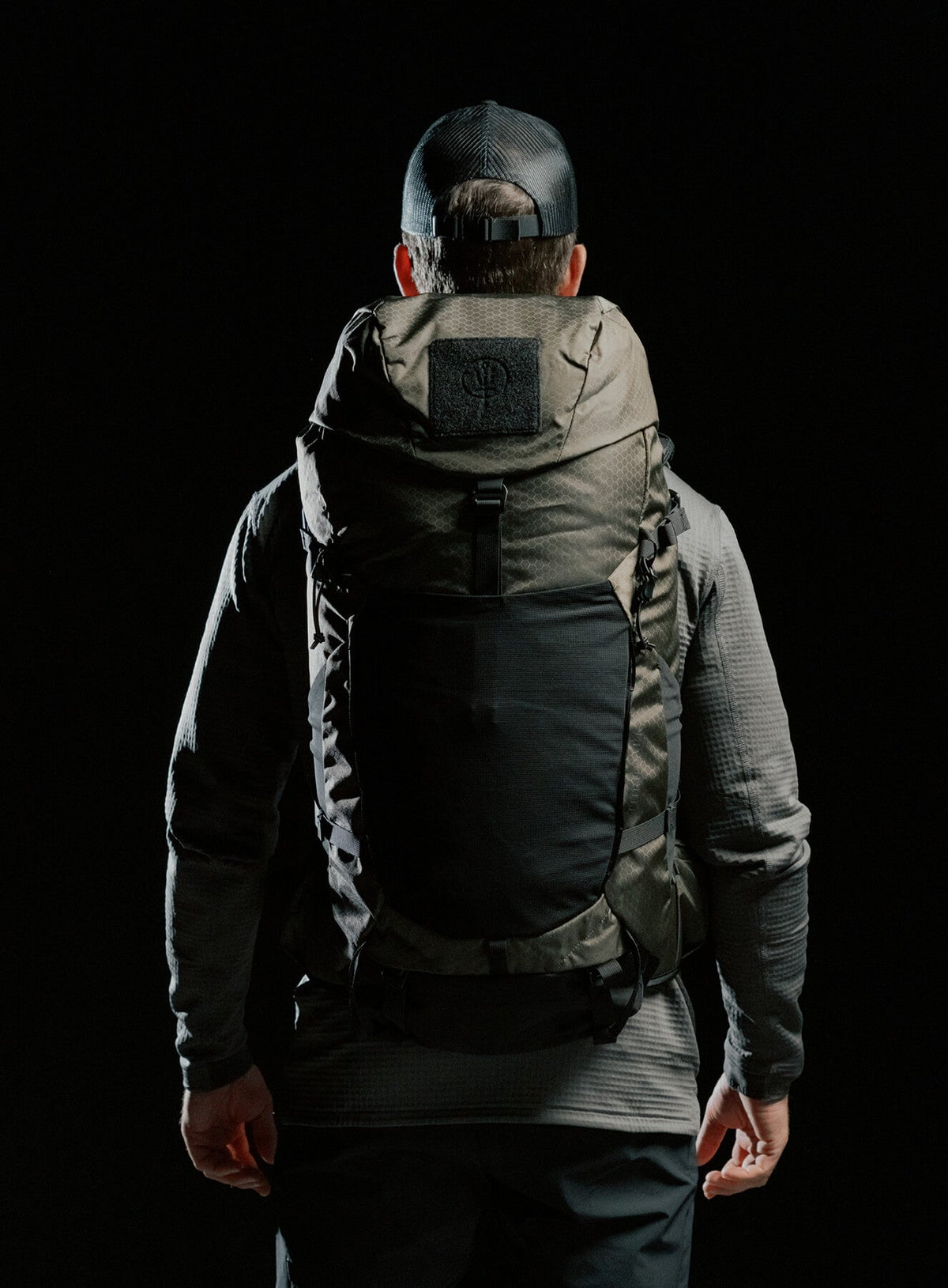 PINNACLE 42L HIKING BACKPACK